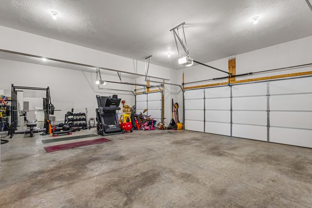 4900 S Aaron Avenue, Springfield, MO 65810