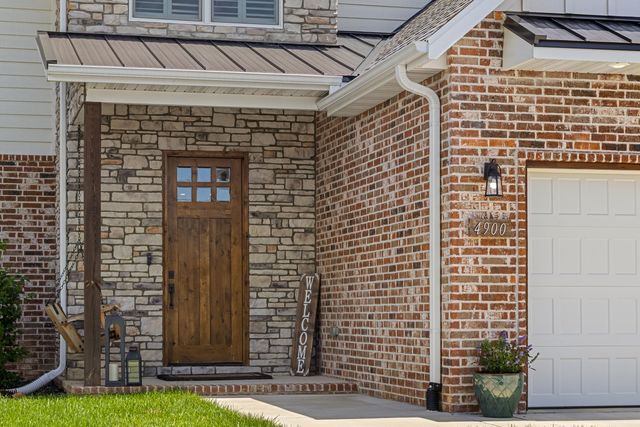 4900 S Aaron Avenue, Springfield, MO 65810