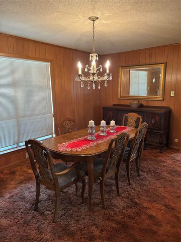 1102 Anthony Drive, Ennis, TX 75119