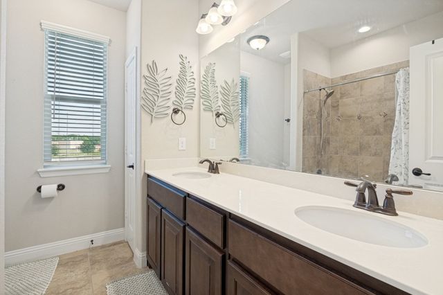 1247 Lynn Drive, Arlington, TX 76002