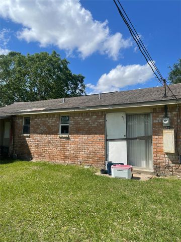 1801 Cardinal Drive, League City, TX 77573