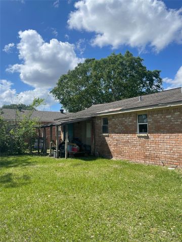 1801 Cardinal Drive, League City, TX 77573