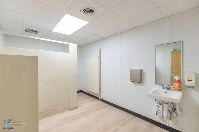 317 N Willis Street Office 1-8, Abilene, TX 79603