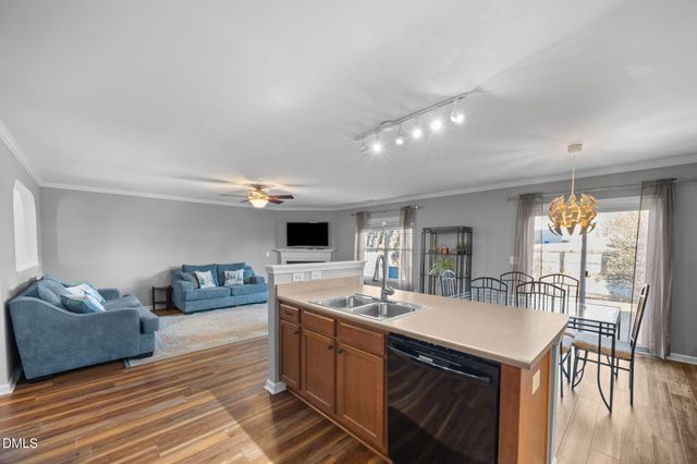 613 Collington Drive, Mebane, NC 27302