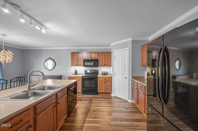 613 Collington Drive, Mebane, NC 27302