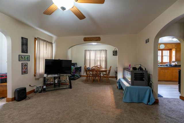 1623 Kilbourn Avenue, Tomah, WI 54660