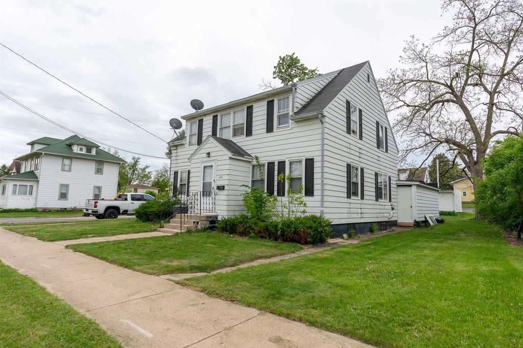 1623 Kilbourn Avenue, Tomah, WI 54660