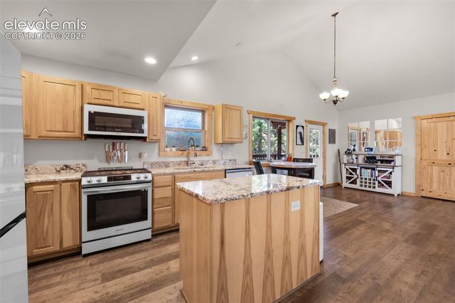 897 Fossil Creek Road, Florissant, CO 80816
