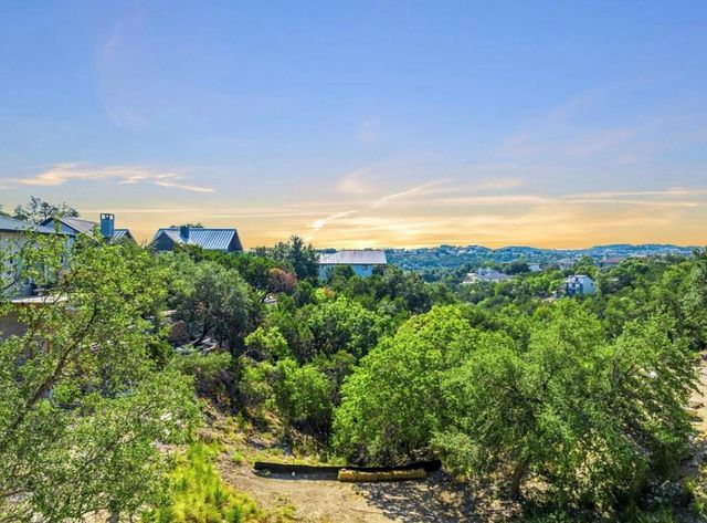 2107 Chisholm TRL, Spicewood, TX 78669