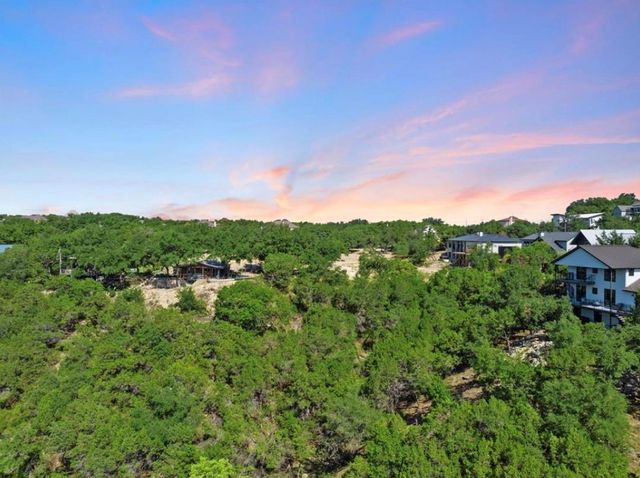 2107 Chisholm TRL, Spicewood, TX 78669