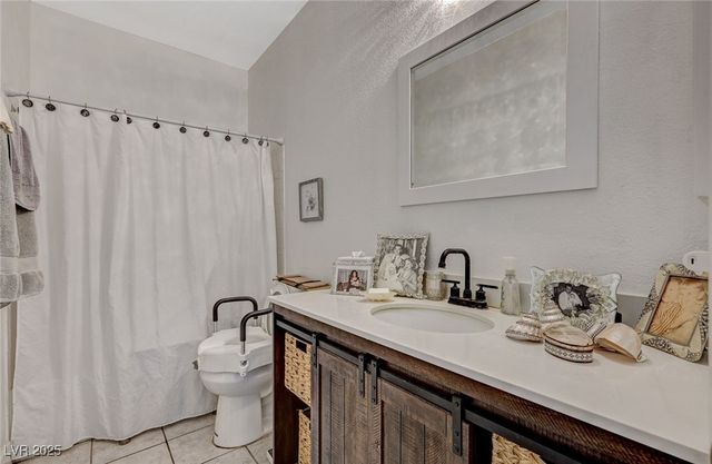 7450 South Eastern Avenue 1024, Las Vegas, NV 89123