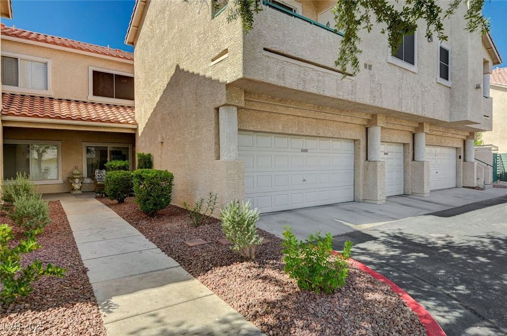 7450 South Eastern Avenue 1024, Las Vegas, NV 89123