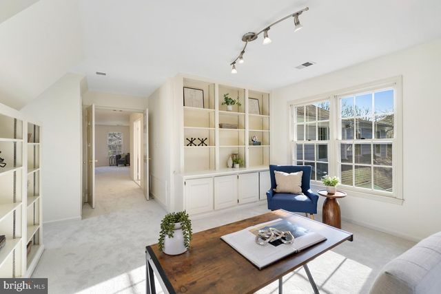 7700 BRICKYARD RD, Potomac, MD 20854