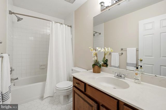 7700 BRICKYARD RD, Potomac, MD 20854