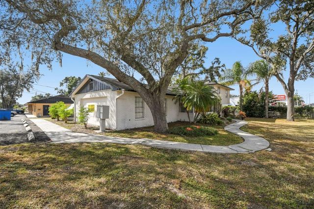 855 E BRANDON BOULEVARD, Brandon, FL 33511