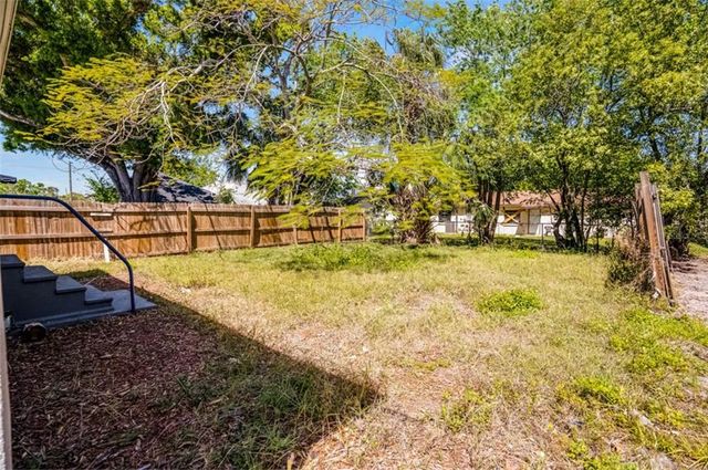 2335 W BEACH STREET, Tampa, FL 33607