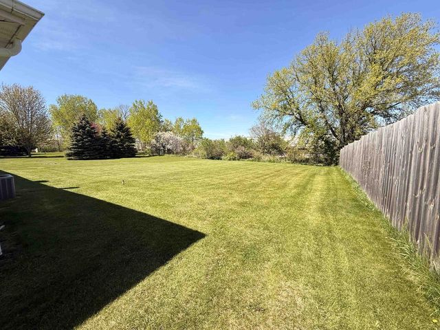1530 FALCON WAY, Sheboygan Falls, WI 53085