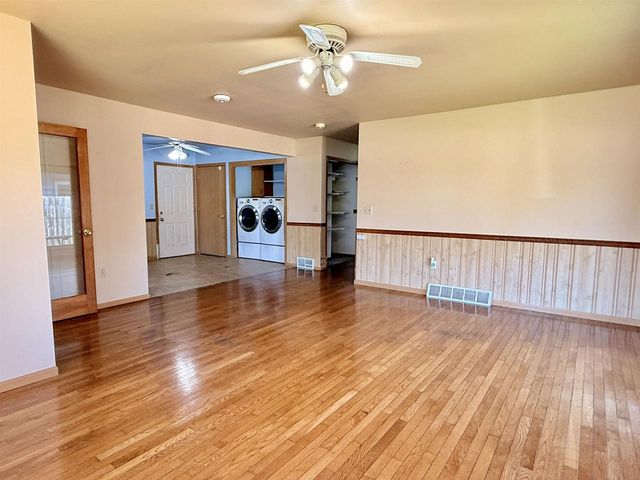 1530 FALCON WAY, Sheboygan Falls, WI 53085