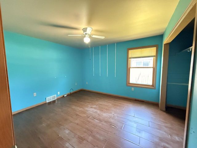 1530 FALCON WAY, Sheboygan Falls, WI 53085