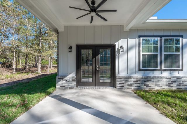 164 County Road 3370, Cleveland, TX 77327