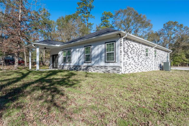 164 County Road 3370, Cleveland, TX 77327