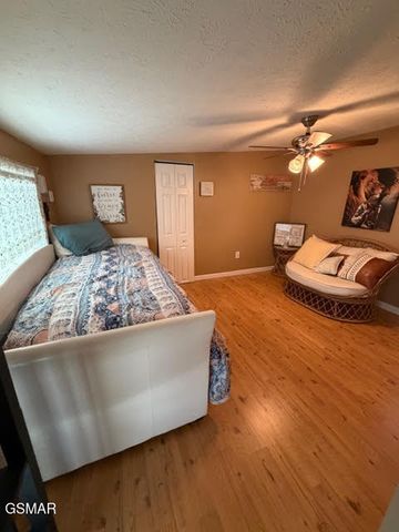 109 Ridgefield Dr Drive, Dandridge, TN 37725