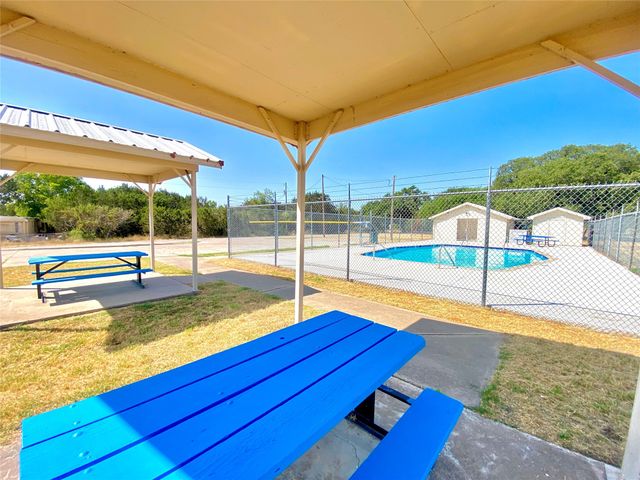 5106 Stoneridge Drive, Granbury, TX 76048