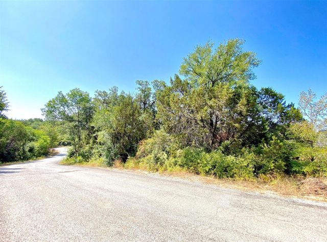 5106 Stoneridge Drive, Granbury, TX 76048