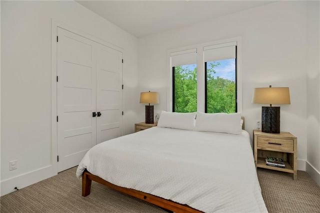 4951 NW Canyon Road, Lee's Summit, MO 64064