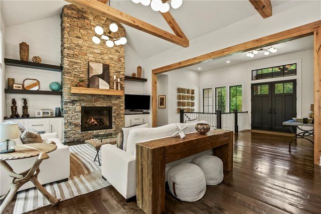 4951 NW Canyon Road, Lee's Summit, MO 64064