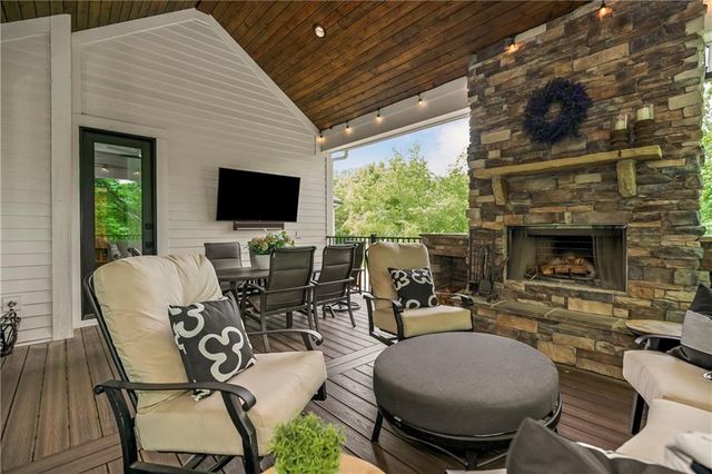 4951 NW Canyon Road, Lee's Summit, MO 64064