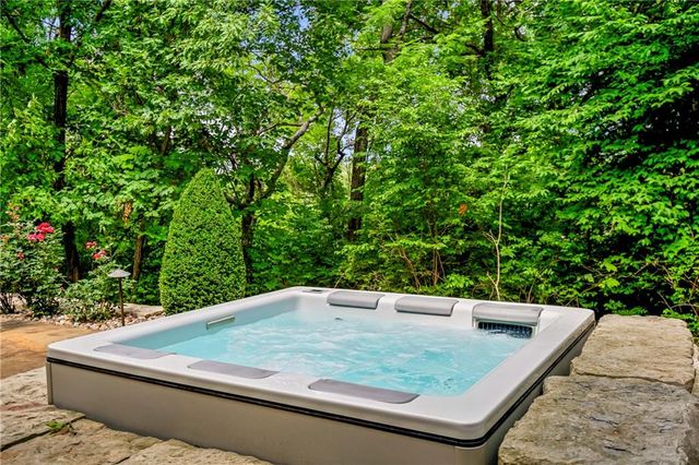 4951 NW Canyon Road, Lee's Summit, MO 64064