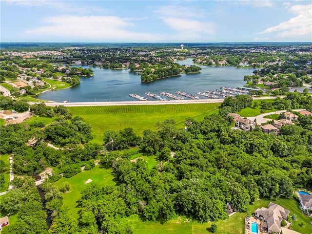 4951 NW Canyon Road, Lee's Summit, MO 64064