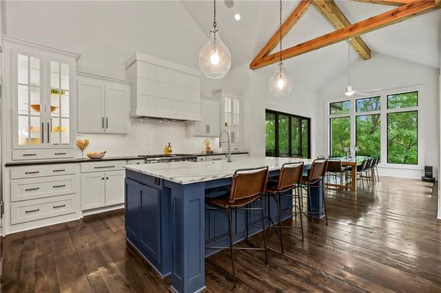 4951 NW Canyon Road, Lee's Summit, MO 64064