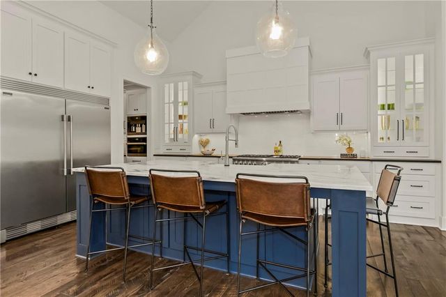 4951 NW Canyon Road, Lee's Summit, MO 64064