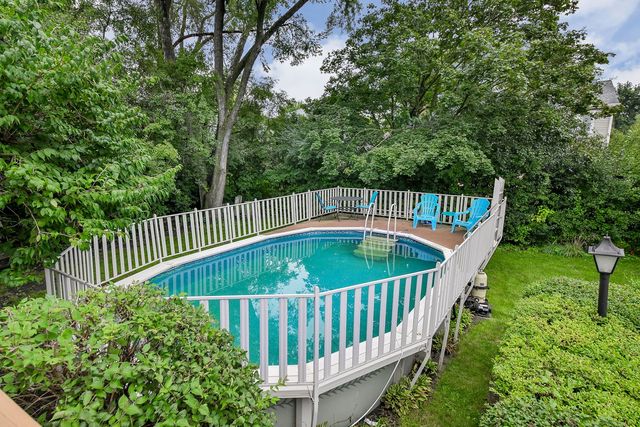 2287 Durham Drive, Wheaton, IL 60189