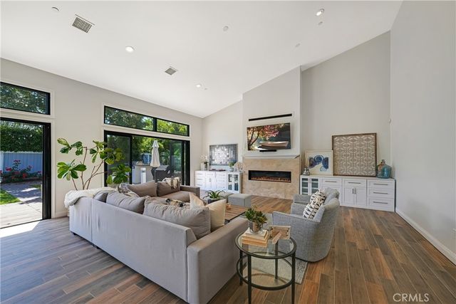 1827 Mariners Drive, Newport Beach, CA 92660