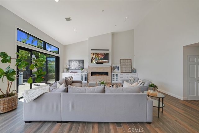 1827 Mariners Drive, Newport Beach, CA 92660