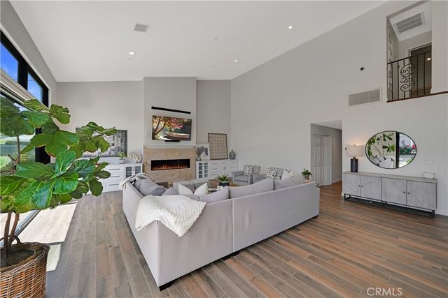 1827 Mariners Drive, Newport Beach, CA 92660