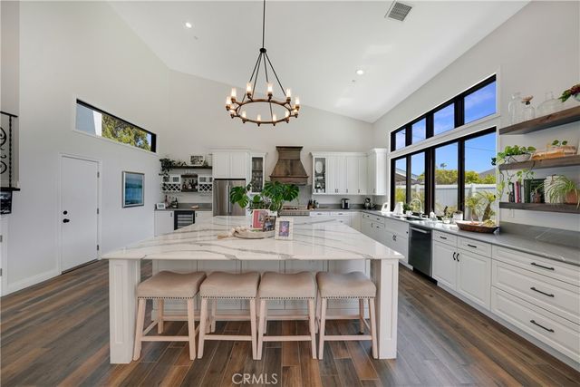 1827 Mariners Drive, Newport Beach, CA 92660