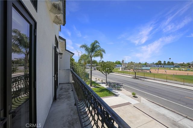 1827 Mariners Drive, Newport Beach, CA 92660