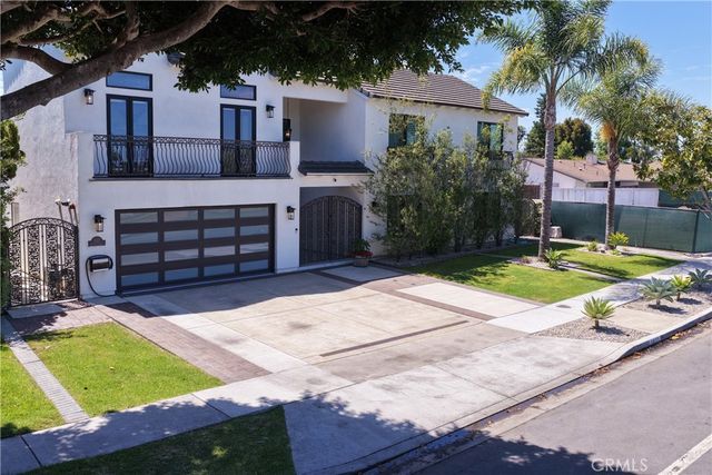 1827 Mariners Drive, Newport Beach, CA 92660