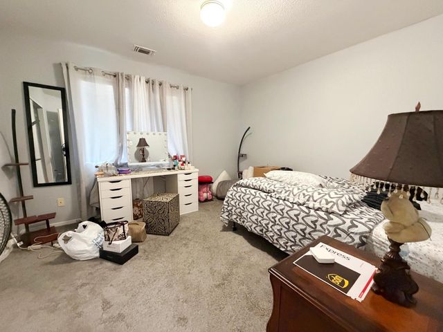 9572 S Coast Ln, Elk Grove, CA 95758