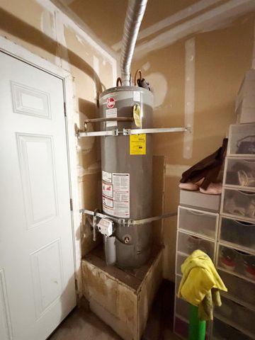 9572 S Coast Ln, Elk Grove, CA 95758