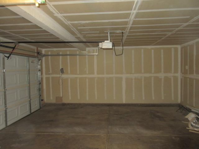 9572 S Coast Ln, Elk Grove, CA 95758