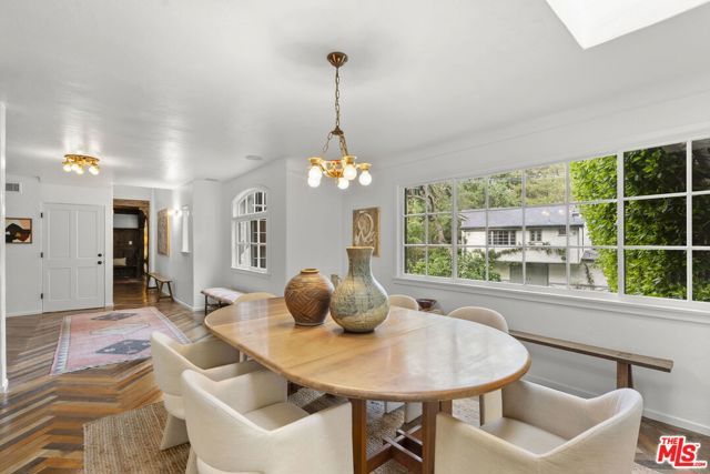 20 Latimer Road, Santa Monica, CA 90402
