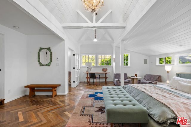 20 Latimer Road, Santa Monica, CA 90402