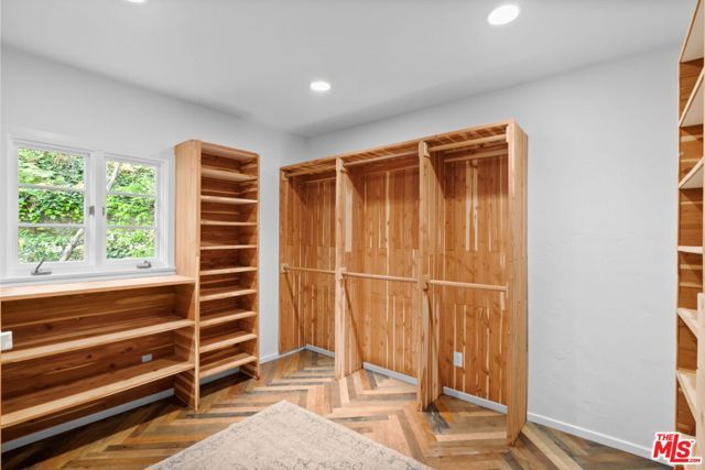 20 Latimer Road, Santa Monica, CA 90402