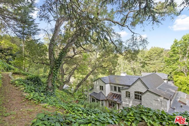 20 Latimer Road, Santa Monica, CA 90402