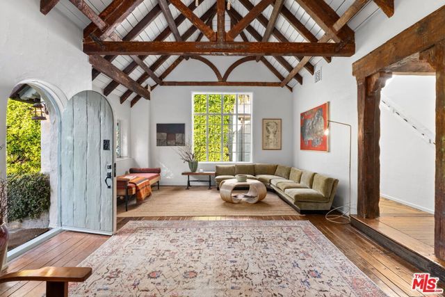 20 Latimer Road, Santa Monica, CA 90402